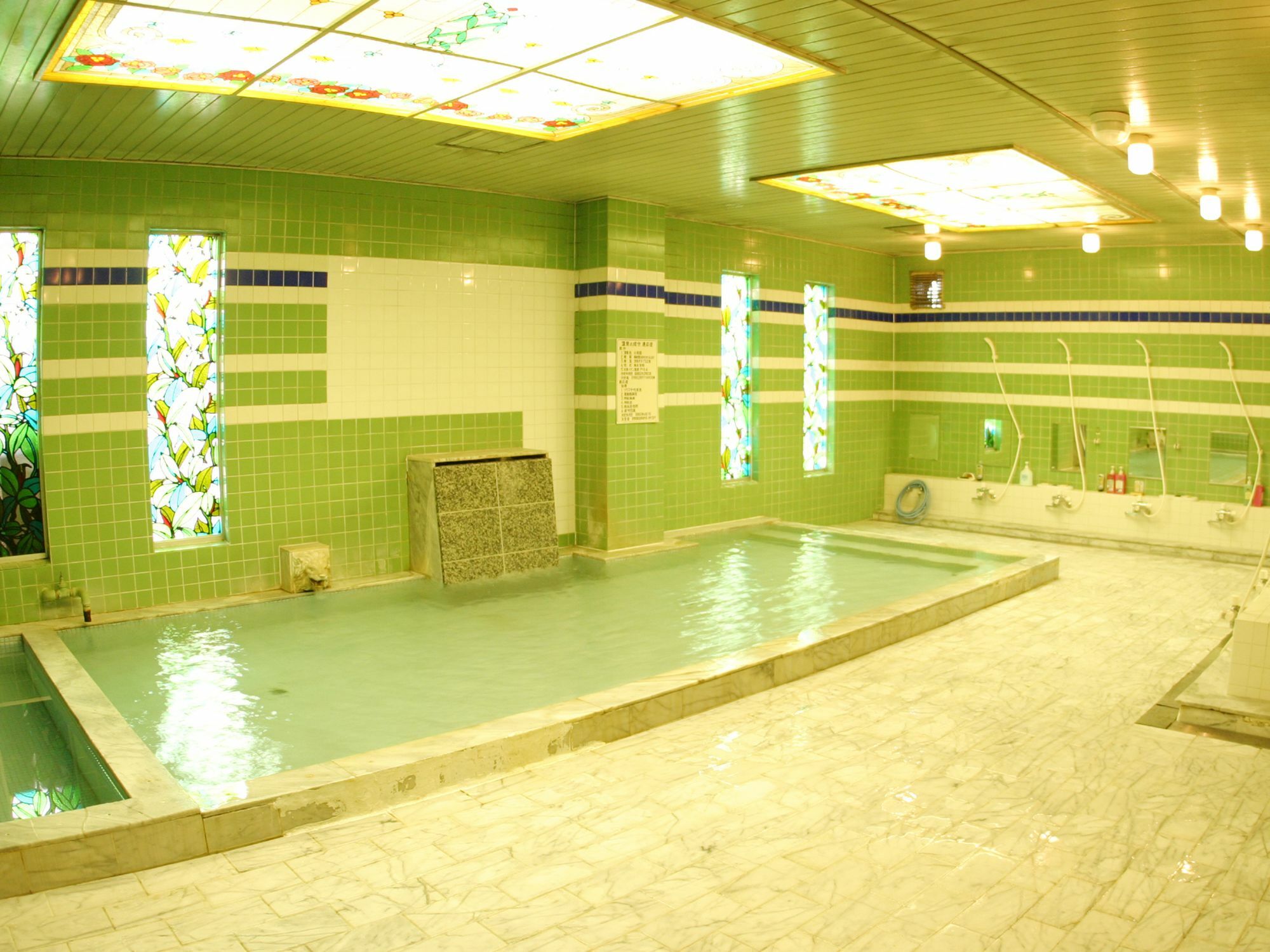 Suwa Lakeside Hotel מראה חיצוני תמונה